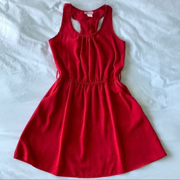 Little Red Dress - Picture 5 of 8